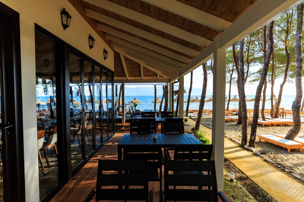 Ecuador Resort Zvernec Bagian luar foto